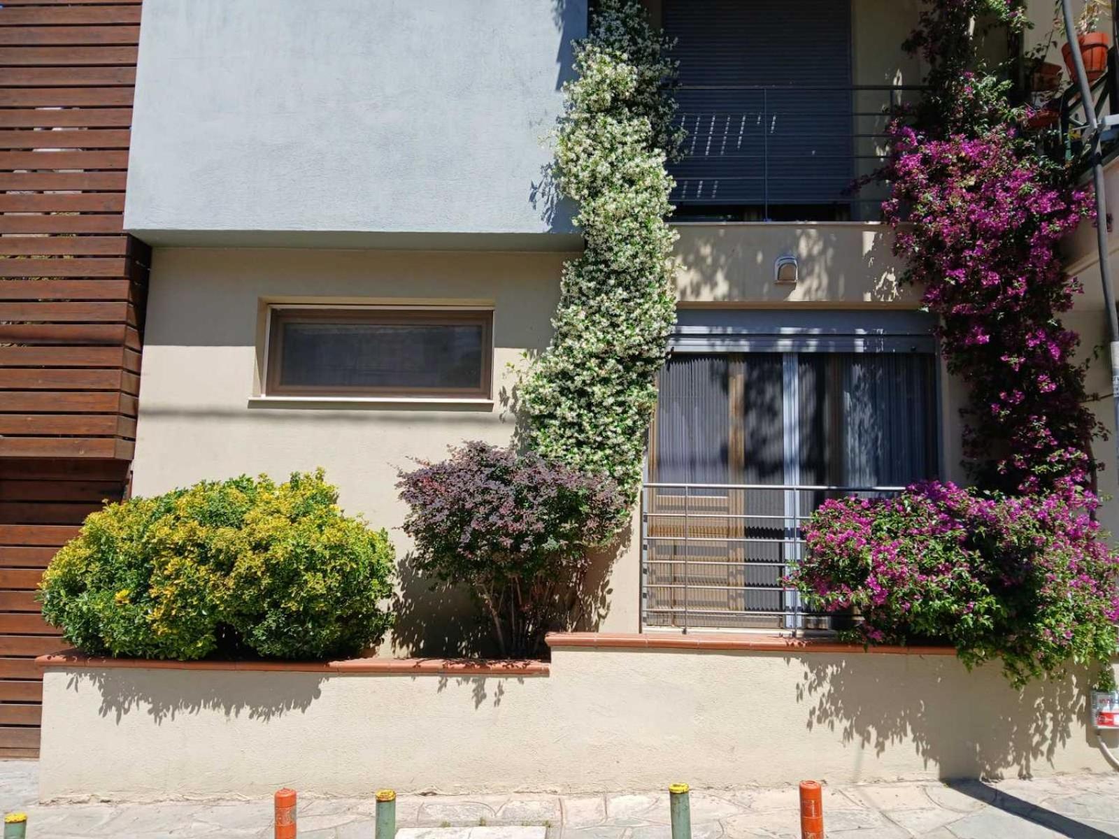 Quiet Urban Studio With Private Backyard Thessaloniki Exterior photo